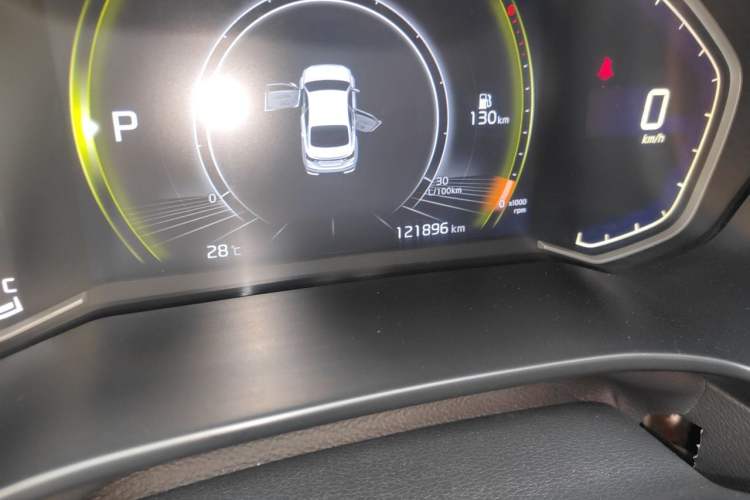 Used Kia K3 2019 1.5L CVT Smart Connectivity Version Odometer Close Up