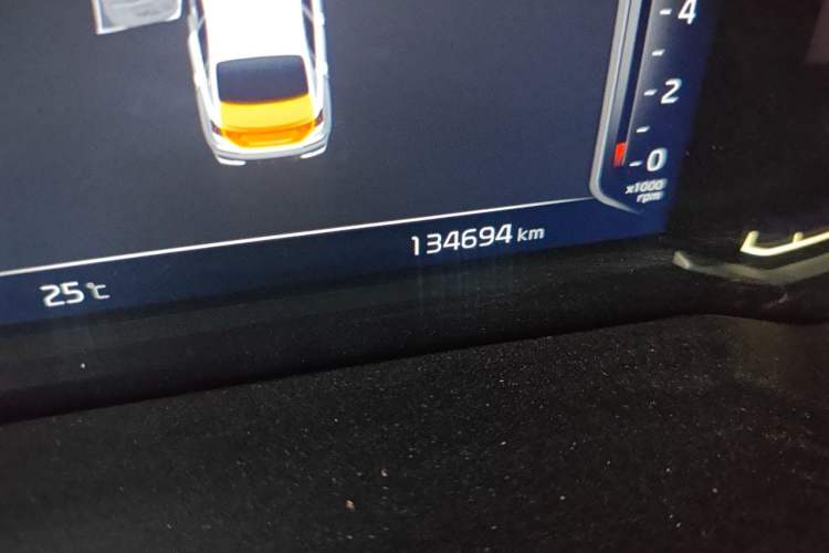 Used Kia K3 2019 1.5L CVT Smart Connectivity Version Odometer Close Up