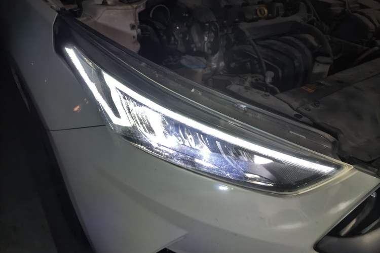 Used Kia K3 2019 1.5L CVT Smart Connectivity Version Right Front Headlight