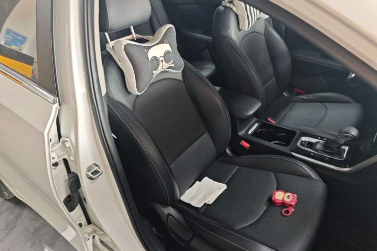 Used Kia K3 2019 1.5L CVT New Sharp Edition Right Front Seat