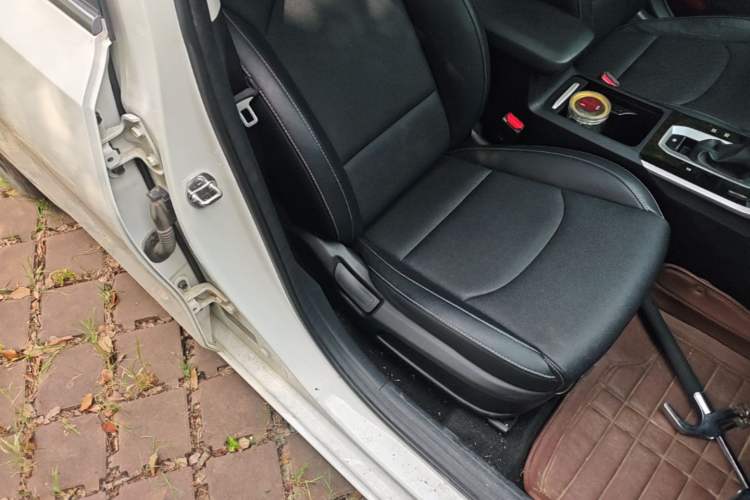 Used Kia K3 2019 1.5L CVT Smart Connectivity Version Right Front Seat