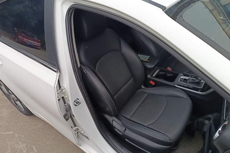 Used Kia K3 2019 1.5L CVT Smart Connectivity Version Right Front Seat