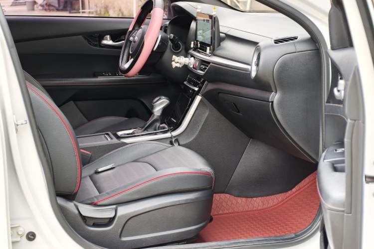 Used Kia K3 2019 1.4T DCT GT-Line Smart Enjoyment Sport Edition Right Front Seat