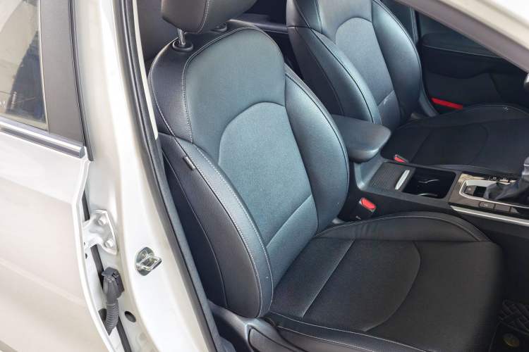 Used Kia K3 2019 1.5L CVT Smart Connectivity Version Right Front Seat
