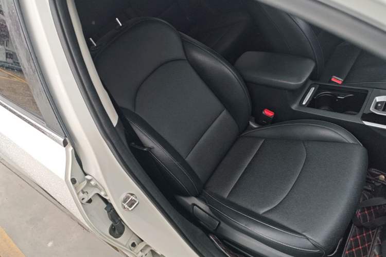 Used Kia K3 2019 1.5L CVT Smart Connectivity Version Right Front Seat