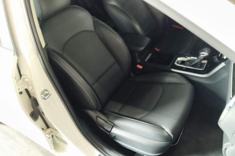 Used Kia K3 2019 1.5L CVT New Sharp Edition Right Front Seat