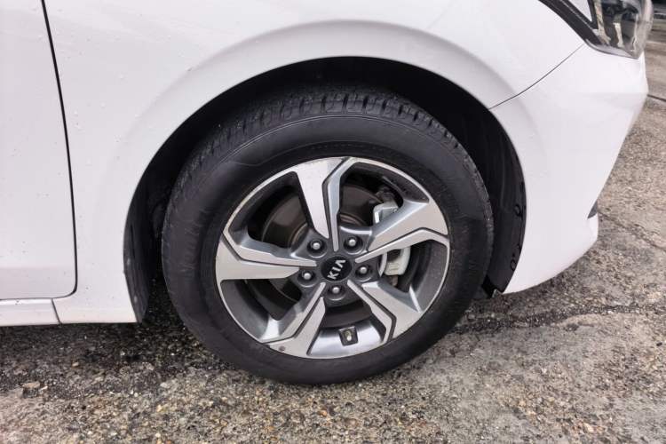Used Kia K3 2019 1.5L CVT Smart Connectivity Version Right Front Wheel Hub
