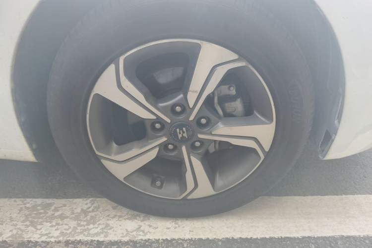 Used Kia K3 2019 1.5L CVT Smart Connectivity Version Right Front Wheel Hub