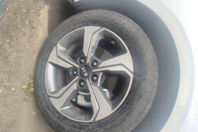 Used Kia K3 2019 1.5L CVT Smart Connectivity Version Right Front Wheel Hub