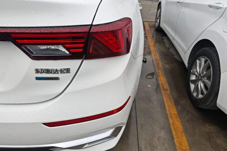 Used Kia K3 2019 1.5L CVT Smart Connectivity Version Right Rear Taillight