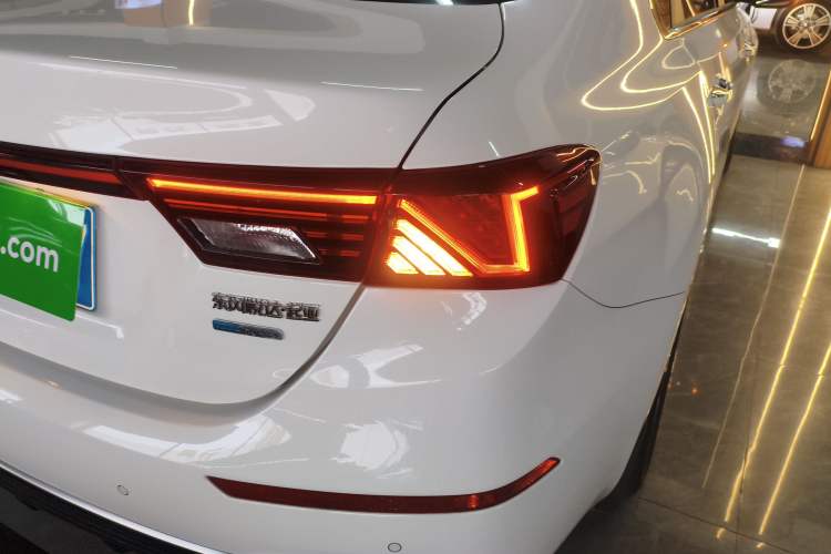 Used Kia K3 2019 1.5L CVT Smart Connectivity Version Right Rear Taillight