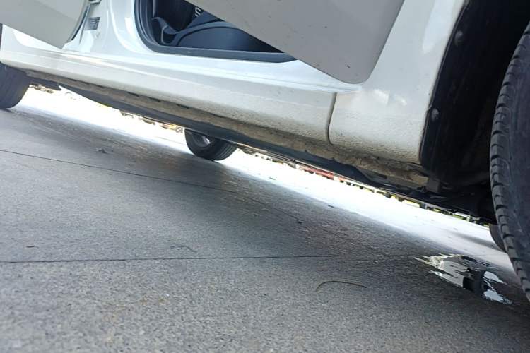 Used Kia K3 2019 1.5L CVT New Sharp Edition Right Side Sill
