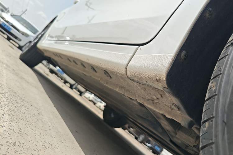 Used Kia K3 2019 1.5L CVT New Sharp Edition Right Side Sill