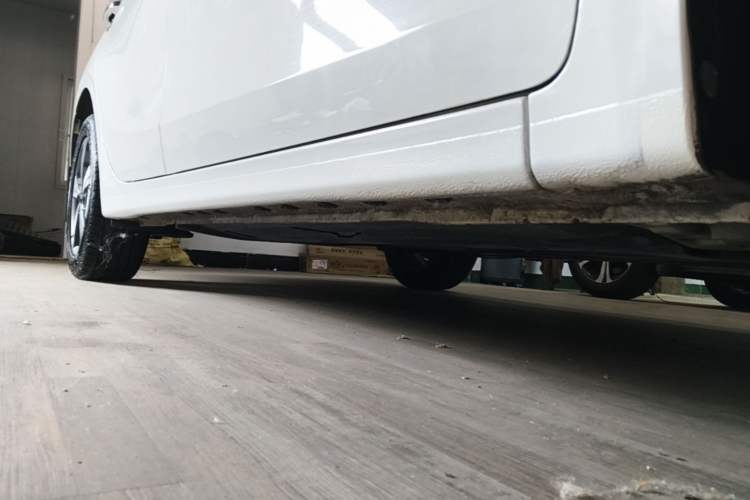 Used Kia K3 2019 1.5L CVT New Sharp Edition Right Side Sill