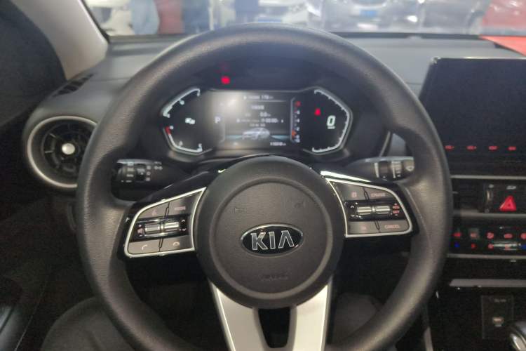 Used Kia K3 2019 1.5L CVT Smart Connectivity Version Steering Wheel
