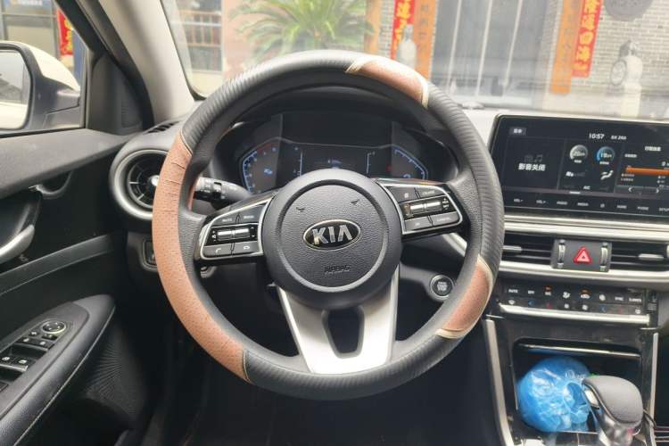 Used Kia K3 2019 1.5L CVT Comfort Edition Steering Wheel