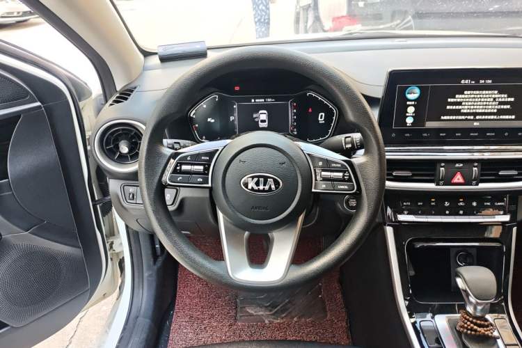 Used Kia K3 2019 1.5L CVT Smart Connectivity Version Steering Wheel