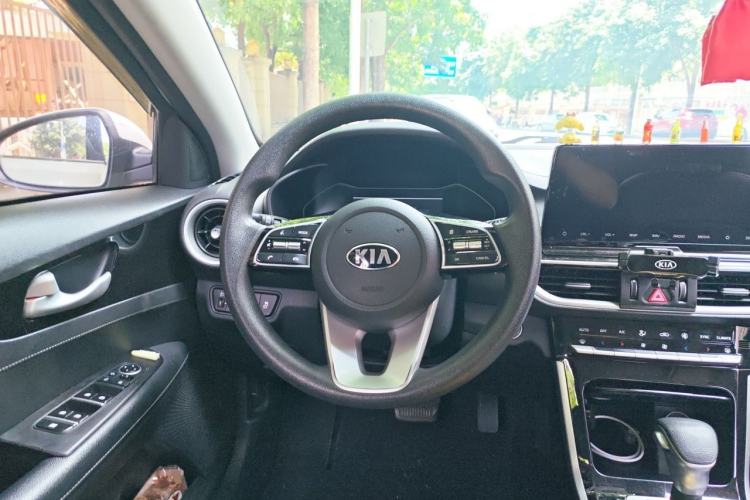 Used Kia K3 2019 1.5L CVT Smart Connectivity Version Steering Wheel
