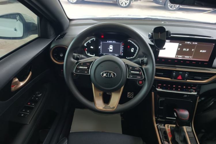 Used Kia K3 2019 1.5L CVT Smart Connectivity Version Steering Wheel
