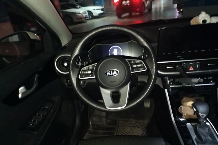 Used Kia K3 2019 1.5L CVT Smart Connectivity Version Steering Wheel