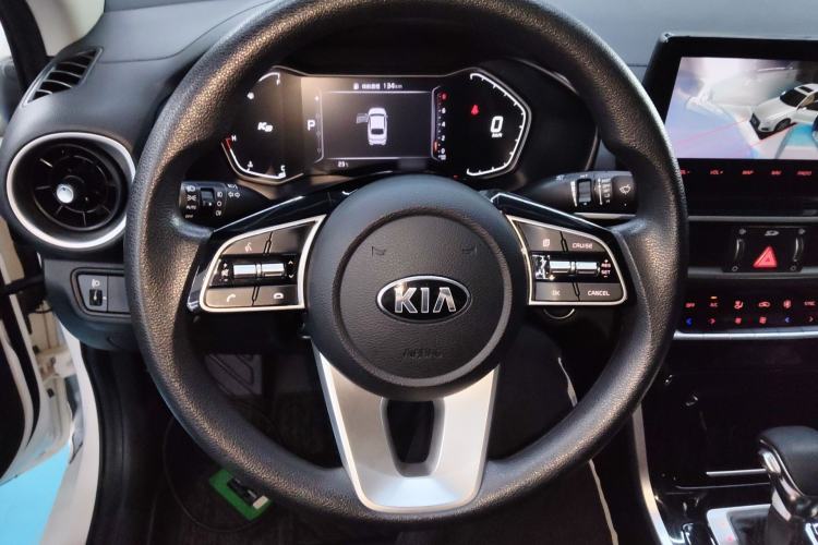 Used Kia K3 2019 1.5L CVT Smart Connectivity Version Steering Wheel