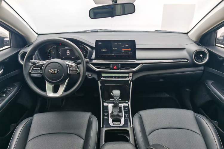 Used Kia K3 2020 1.5L CVT Fashion Edition Center Console