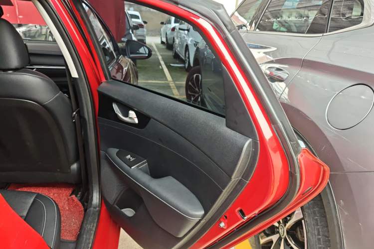 Used Kia K3 2020 1.5L CVT Fashion Edition Right Rear Door Interior