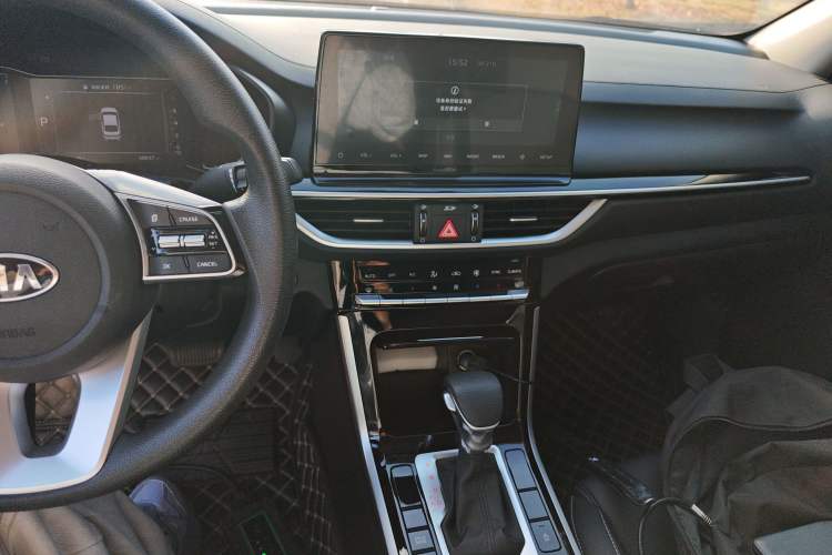 Used Kia K3 2020 1.5L CVT Smart Connect Edition Audio And AC Panel