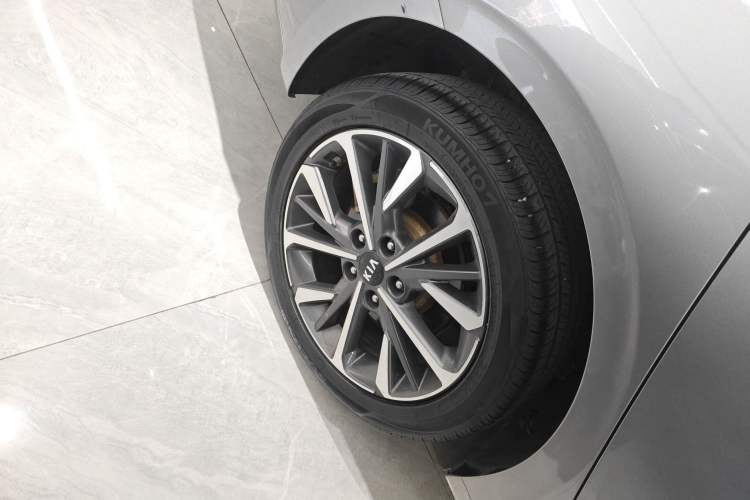 Used Kia K3 2020 1.5L CVT Fashion Edition Exterior 8