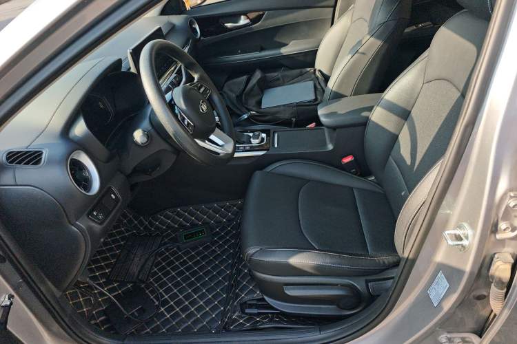 Used Kia K3 2020 1.5L CVT Smart Connect Edition Left Front Seat