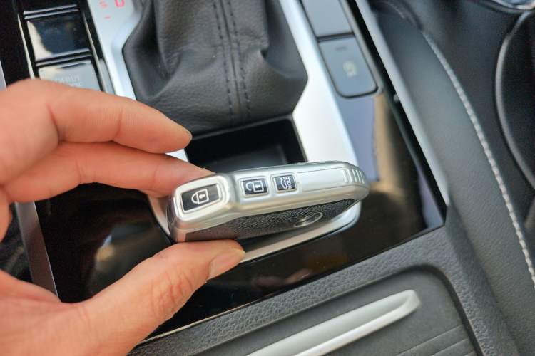 Used Kia K3 2020 1.5L CVT Smart Connect Edition Vehicle Key