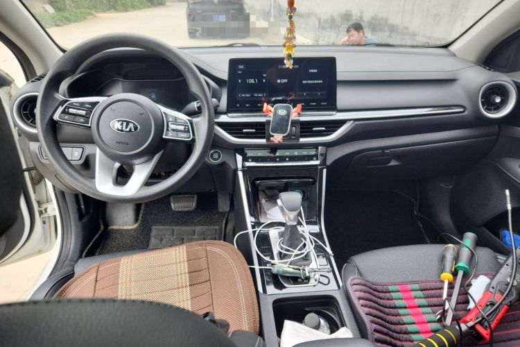 Used Kia K3 2020 1.5L CVT New Sharp Edition with Sunroof Center Console