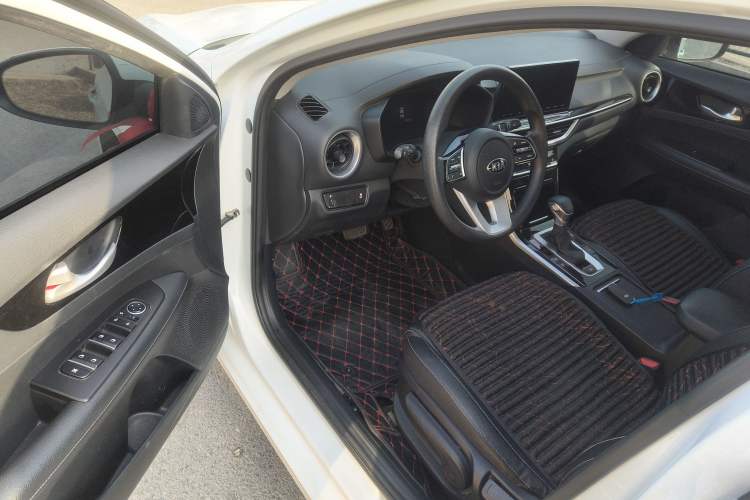 Used Kia K3 2020 1.5L CVT New Sharp Edition with Sunroof Driver Seat