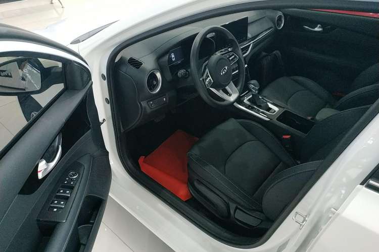 Used Kia K3 2020 1.5L CVT Fashion Edition Driver Seat