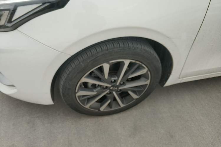 Used Kia K3 2020 1.5L CVT Fashion Edition Exterior 4