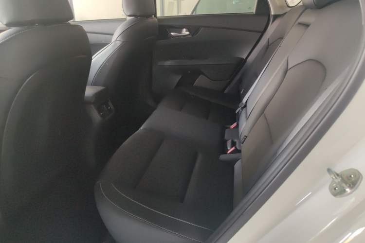 Used Kia K3 2020 1.5L CVT Smart Connect Edition Exterior 6