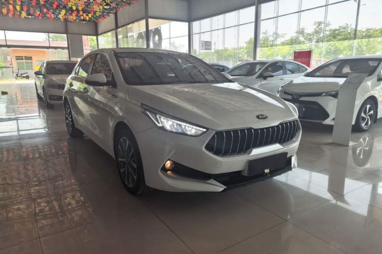 Used Kia K3 2020 1.5L CVT Fashion Edition Front Right 45 Deg