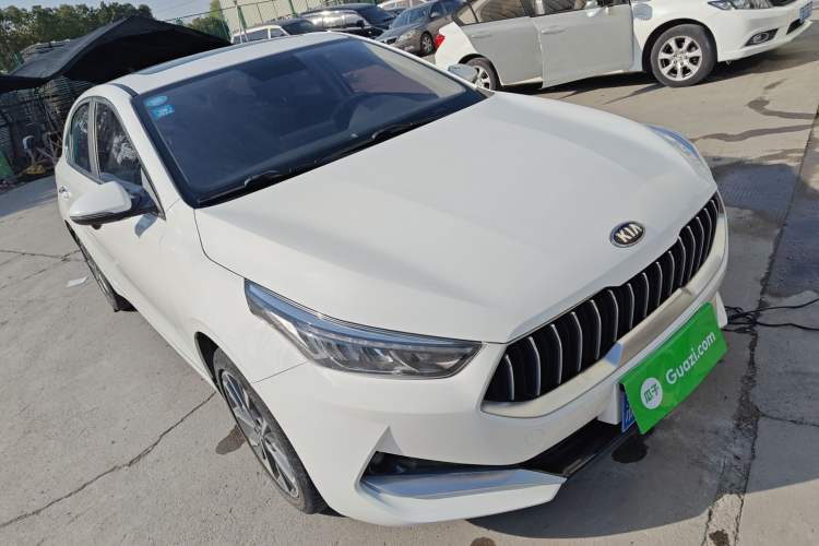 Used Kia K3 2020 1.5L CVT Fashion Edition Front Right 45 Deg