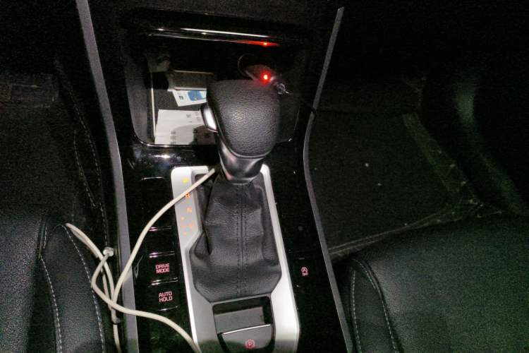 Used Kia K3 2020 1.5L CVT New Sharp Edition with Sunroof Gear Lever