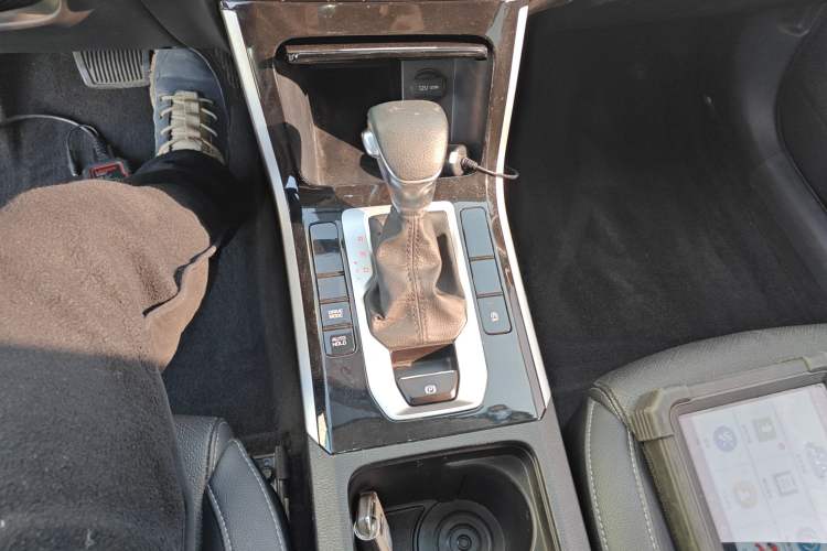 Used Kia K3 2020 1.5L CVT Fashion Edition Gear Lever