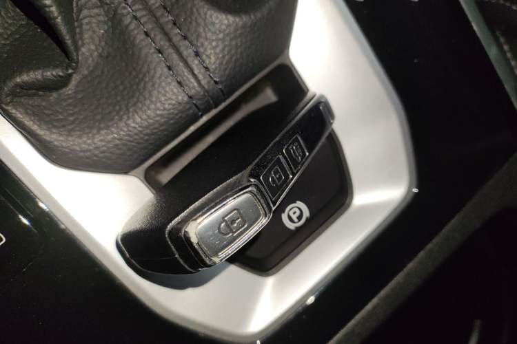 Used Kia K3 2020 1.5L CVT Fashion Edition Interior 1