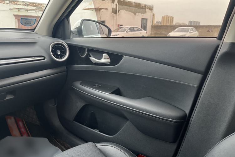 Used Kia K3 2020 1.5L CVT Fashion Edition Interior 11