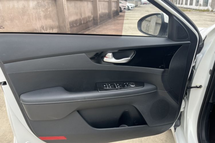 Used Kia K3 2020 1.5L CVT Fashion Edition Interior 12