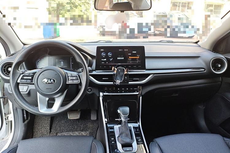 Used Kia K3 2020 1.5L CVT New Sharp Edition with Sunroof Interior 2
