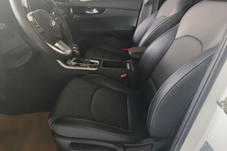 Used Kia K3 2020 1.5L CVT Smart Connect Edition Interior 2