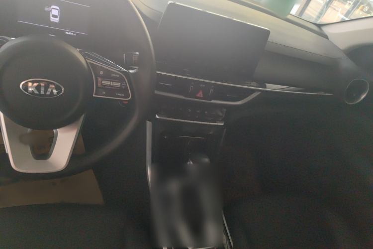 Used Kia K3 2020 1.5L CVT Smart Connect Edition Interior 3