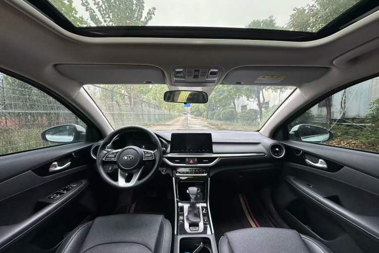 Used Kia K3 2020 1.5L CVT New Sharp Edition with Sunroof Interior 3