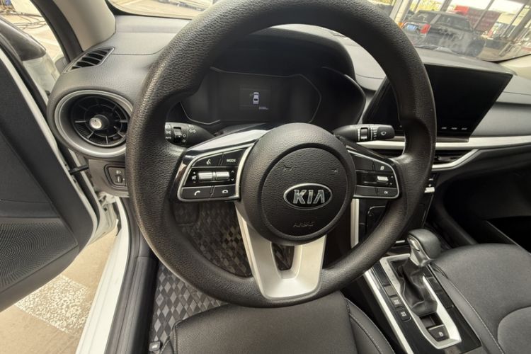 Used Kia K3 2020 1.5L CVT New Sharp Edition with Sunroof Interior 4