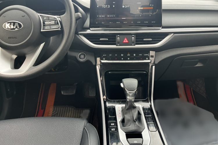 Used Kia K3 2020 1.5L CVT Fashion Edition Interior 4