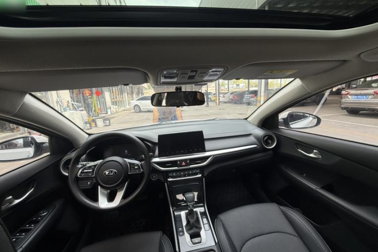 Used Kia K3 2020 1.5L CVT New Sharp Edition with Sunroof Interior 8